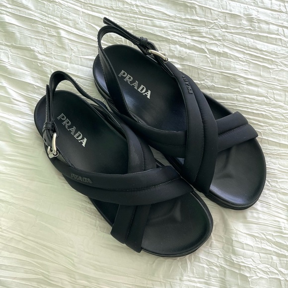 Prada CALZATURE DONNA padded crossover strap flat sandals | black | size EU 39.5 - Picture 2 of 11